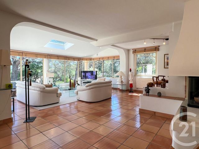 maison à vendre - 10 pièces - 239.37 m2 - ROGNES - 13 - PROVENCE-ALPES-COTE-D-AZUR - Century 21 Les Allées