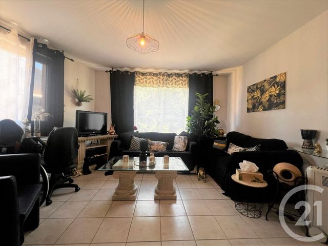 Appartement T3 à vendre - 3 pièces - 69.0 m2 - PERTUIS - 84 - PROVENCE-ALPES-COTE-D-AZUR - Century 21 Les Allées