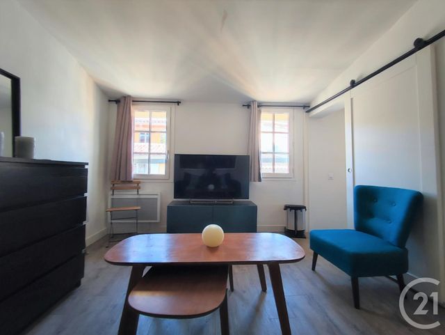 Appartement T1 à louer - 1 pièce - 23.49 m2 - AIX EN PROVENCE - 13 - PROVENCE-ALPES-COTE-D-AZUR - Century 21 Les Allées