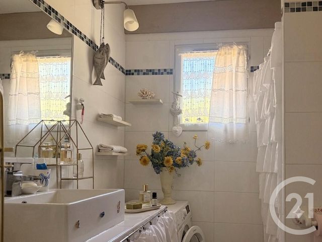 Appartement T3 à vendre - 3 pièces - 59.68 m2 - AIX EN PROVENCE - 13 - PROVENCE-ALPES-COTE-D-AZUR - Century 21 Les Allées