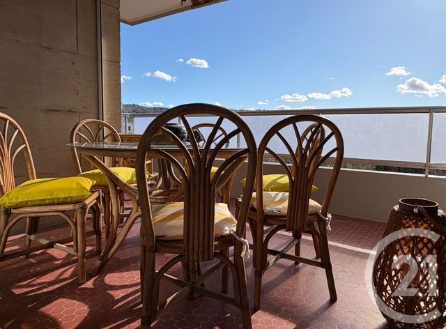 Appartement T4 à vendre - 4 pièces - 116.0 m2 - AIX EN PROVENCE - 13 - PROVENCE-ALPES-COTE-D-AZUR - Century 21 Les Allées
