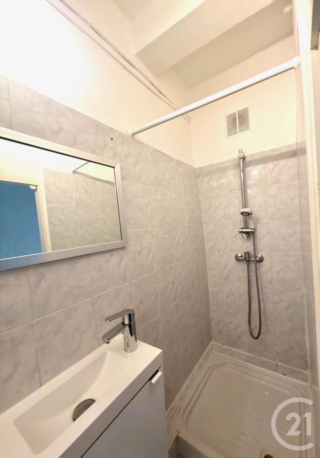 Appartement T2 à louer - 2 pièces - 32.5 m2 - AIX EN PROVENCE - 13 - PROVENCE-ALPES-COTE-D-AZUR - Century 21 Les Allées