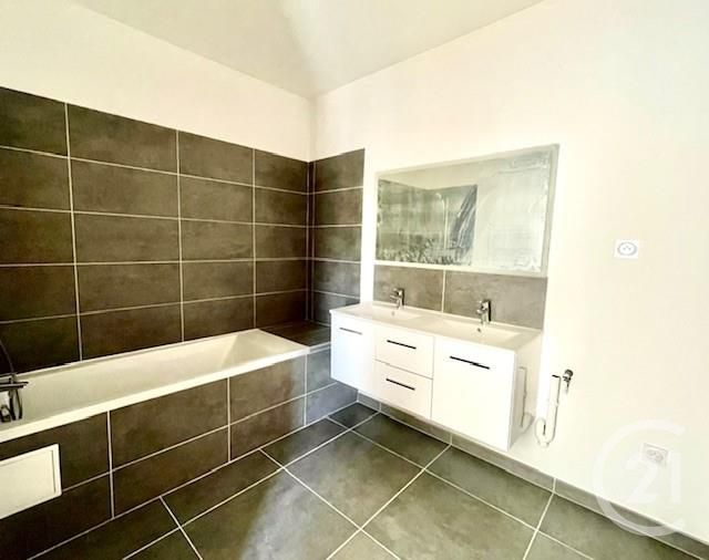 Appartement T3 à vendre - 3 pièces - 71.6 m2 - AIX EN PROVENCE - 13 - PROVENCE-ALPES-COTE-D-AZUR - Century 21 Les Allées