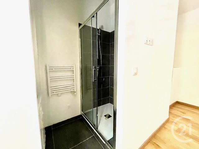 Appartement T3 à vendre - 3 pièces - 71.6 m2 - AIX EN PROVENCE - 13 - PROVENCE-ALPES-COTE-D-AZUR - Century 21 Les Allées