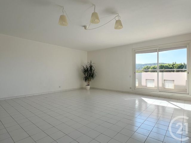 Appartement T5 à vendre - 5 pièces - 129.11 m2 - AIX EN PROVENCE - 13 - PROVENCE-ALPES-COTE-D-AZUR - Century 21 Les Allées