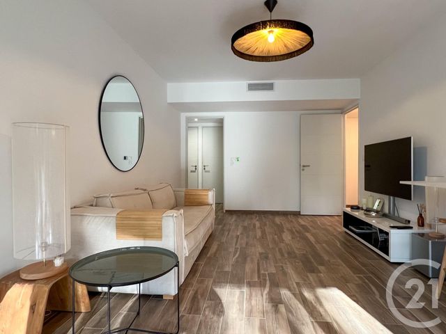 Appartement T3 à vendre - 3 pièces - 70.35 m2 - AIX EN PROVENCE - 13 - PROVENCE-ALPES-COTE-D-AZUR - Century 21 Les Allées