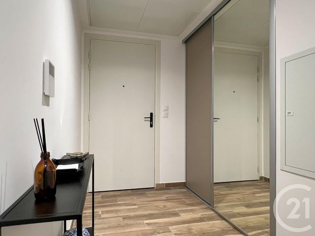 Appartement T3 à vendre - 3 pièces - 70.35 m2 - AIX EN PROVENCE - 13 - PROVENCE-ALPES-COTE-D-AZUR - Century 21 Les Allées