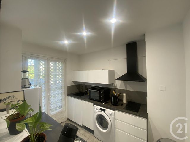 Appartement T2 à vendre - 2 pièces - 40.3 m2 - AIX EN PROVENCE - 13 - PROVENCE-ALPES-COTE-D-AZUR - Century 21 Les Allées