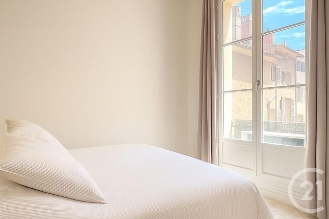 Appartement à vendre - 2 pièces - 54.0 m2 - AIX EN PROVENCE - 13 - PROVENCE-ALPES-COTE-D-AZUR - Century 21 Les Allées