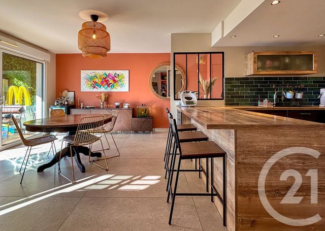 Appartement T3 à vendre - 3 pièces - 84.3 m2 - AIX EN PROVENCE - 13 - PROVENCE-ALPES-COTE-D-AZUR - Century 21 Les Allées