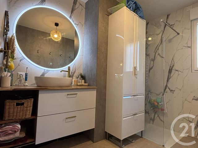 Appartement T3 à vendre - 3 pièces - 84.3 m2 - AIX EN PROVENCE - 13 - PROVENCE-ALPES-COTE-D-AZUR - Century 21 Les Allées