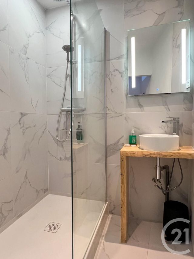 Appartement T3 à vendre - 3 pièces - 66.09 m2 - AIX EN PROVENCE - 13 - PROVENCE-ALPES-COTE-D-AZUR - Century 21 Les Allées