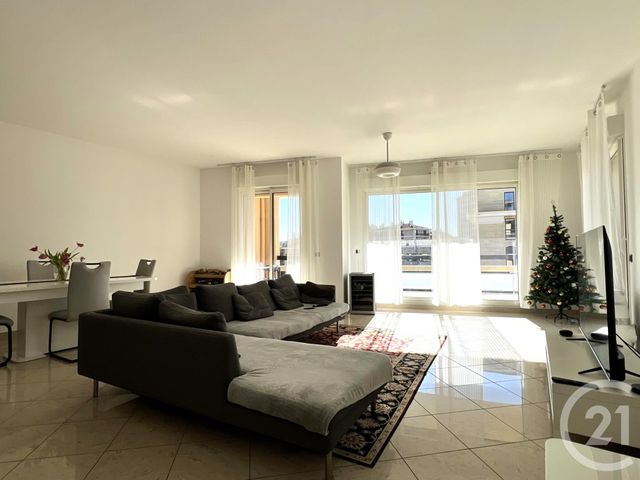 Appartement T4 à louer - 4 pièces - 125.0 m2 - AIX EN PROVENCE - 13 - PROVENCE-ALPES-COTE-D-AZUR - Century 21 Les Allées