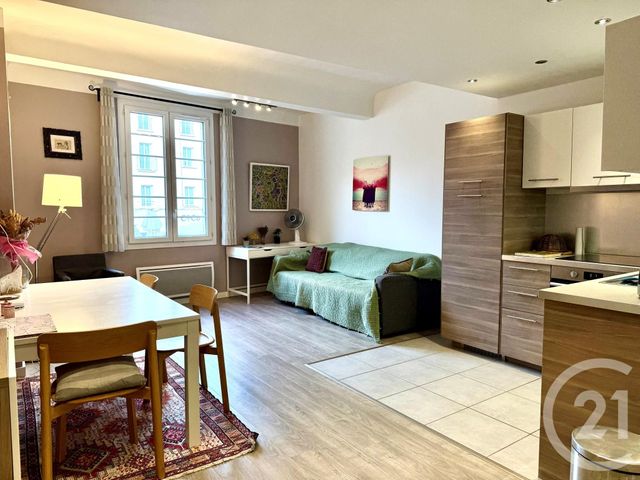 Appartement à louer - 2 pièces - 56.0 m2 - AIX EN PROVENCE - 13 - PROVENCE-ALPES-COTE-D-AZUR - Century 21 Les Allées