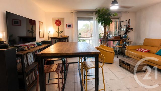 Appartement T3 à vendre - 3 pièces - 66.86 m2 - AIX EN PROVENCE - 13 - PROVENCE-ALPES-COTE-D-AZUR - Century 21 Les Allées