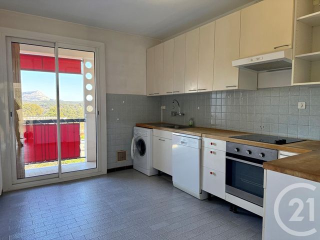 Appartement à louer - 4 pièces - 85.0 m2 - AIX EN PROVENCE - 13 - PROVENCE-ALPES-COTE-D-AZUR - Century 21 Les Allées