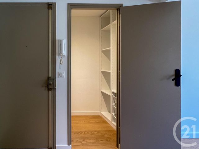 Appartement T3 à vendre - 3 pièces - 79.02 m2 - AIX EN PROVENCE - 13 - PROVENCE-ALPES-COTE-D-AZUR - Century 21 Les Allées