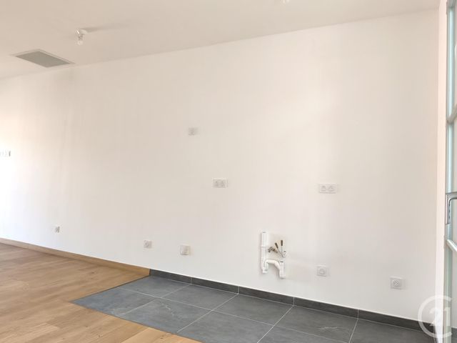 Appartement T3 à vendre - 3 pièces - 71.6 m2 - AIX EN PROVENCE - 13 - PROVENCE-ALPES-COTE-D-AZUR - Century 21 Les Allées