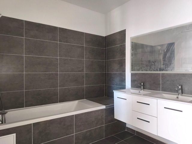 Appartement T3 à vendre - 3 pièces - 80.2 m2 - AIX EN PROVENCE - 13 - PROVENCE-ALPES-COTE-D-AZUR - Century 21 Les Allées