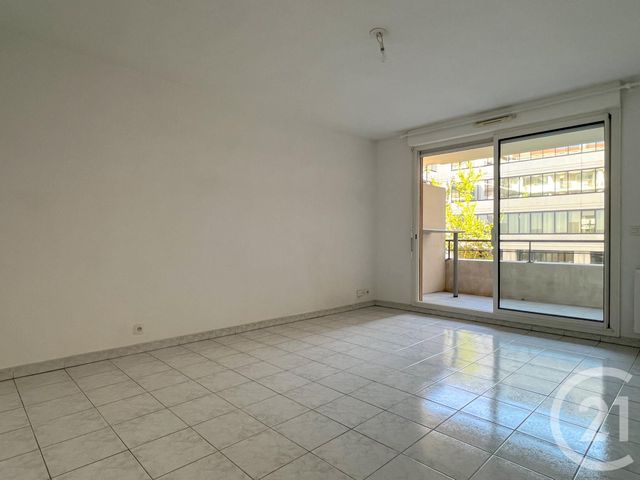 Appartement T2 à vendre - 2 pièces - 48.69 m2 - AIX EN PROVENCE - 13 - PROVENCE-ALPES-COTE-D-AZUR - Century 21 Les Allées