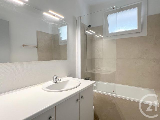 Appartement T4 à louer - 4 pièces - 68.27 m2 - AIX EN PROVENCE - 13 - PROVENCE-ALPES-COTE-D-AZUR - Century 21 Les Allées
