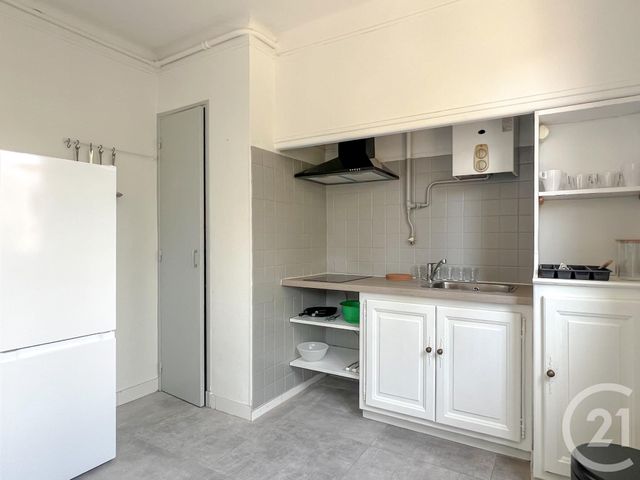 Appartement T4 à louer - 4 pièces - 68.27 m2 - AIX EN PROVENCE - 13 - PROVENCE-ALPES-COTE-D-AZUR - Century 21 Les Allées