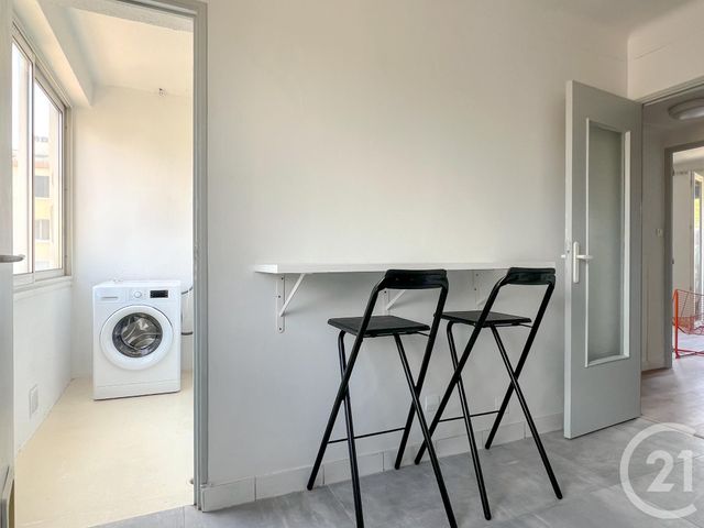 Appartement T4 à louer - 4 pièces - 68.27 m2 - AIX EN PROVENCE - 13 - PROVENCE-ALPES-COTE-D-AZUR - Century 21 Les Allées